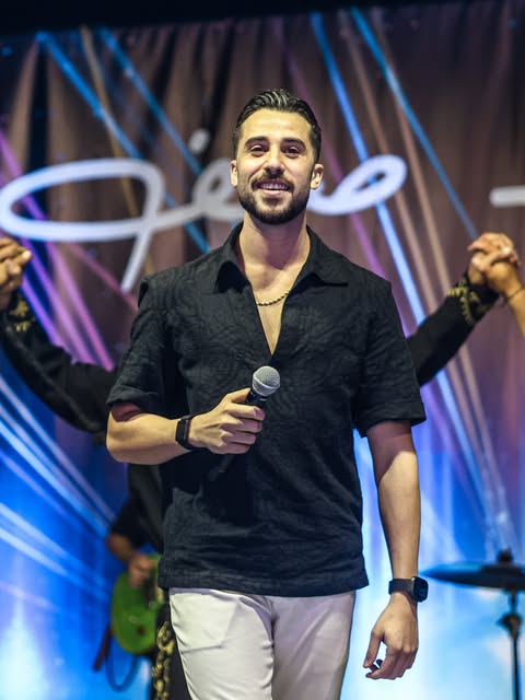 Hanna Abi Hanna on stage